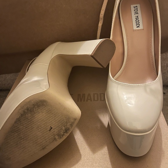Steve Madden Off-White Platform Heels - Picture 3 of 4